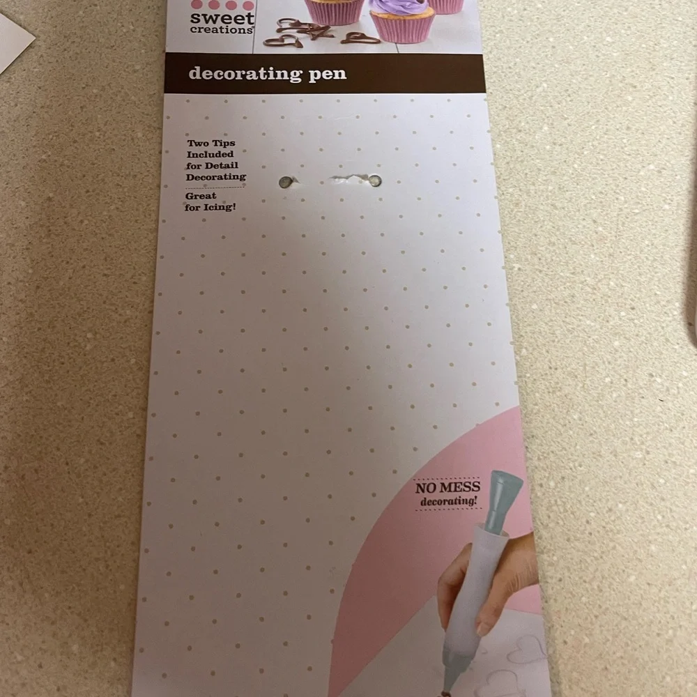 Cake Decorating Items - Picture 7 of 11